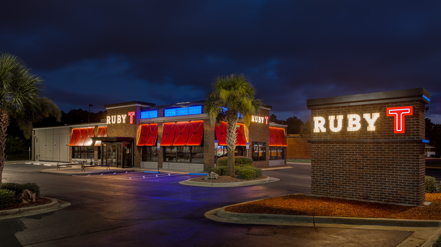 Ruby Tuesday | Pensacola, FL | Restaurant Architect & Interior Designer Cuhaci Peterson 1